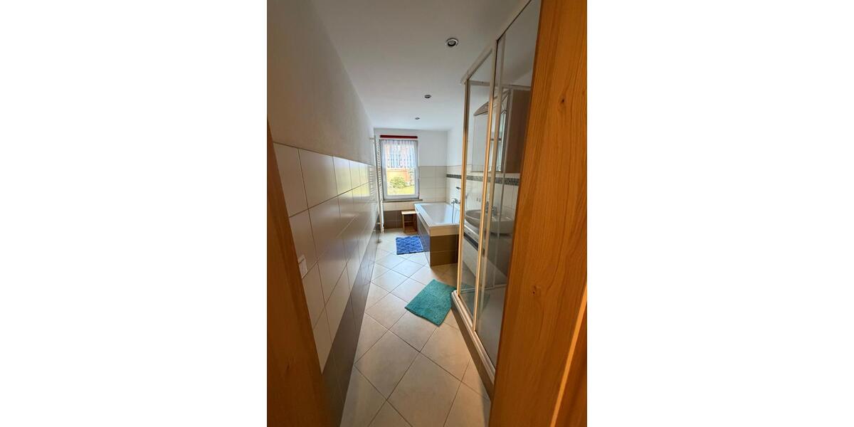 Etagenwohnung Limbach-Oberfrohna Oberfrohna - 3 Zimmer, 71 m&sup2;, 350&euro; | Angebot:25811719