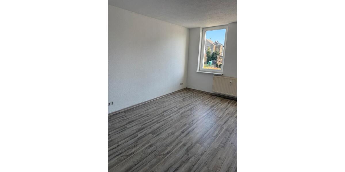 Etagenwohnung Limbach-Oberfrohna Oberfrohna - 2 Zimmer, 64 m&sup2;, 448&euro; | Angebot:25273614