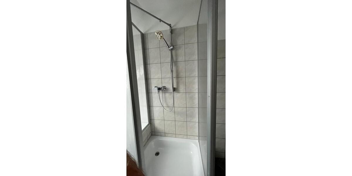 Dachgeschoßwohnung Werdau - 4 Zimmer, 80 m&sup2;, 500&euro; | Angebot:23808651