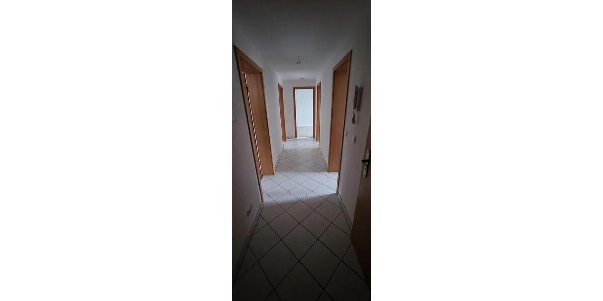 Dachgeschoßwohnung Zwickau - 3 Zimmer, 77 m&sup2;, 460&euro; | Angebot:26676969