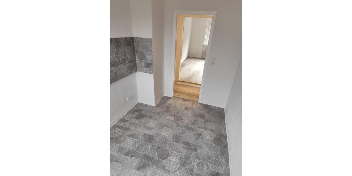 Etagenwohnung Gößnitz - 3 Zimmer, 62 m&sup2;, 360&euro; | Angebot:25142389