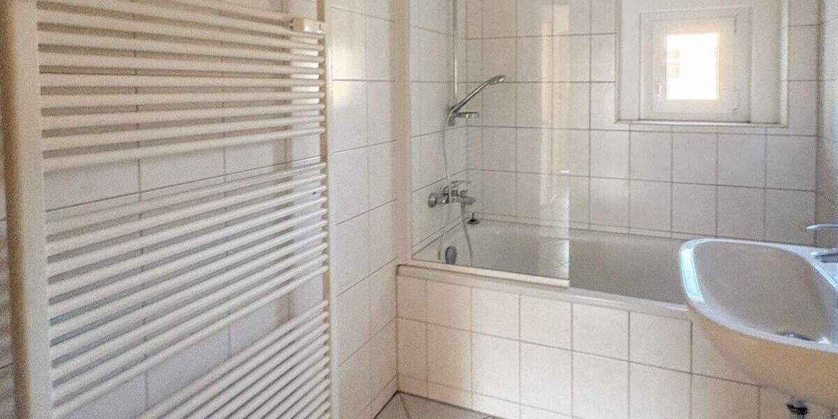 Etagenwohnung Zwickau Pölbitz - 2 Zimmer, 57 m&sup2;, 349&euro; | Angebot:25800681