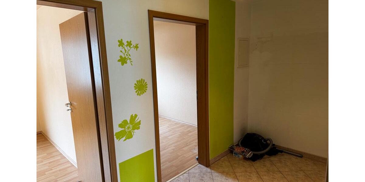 Hochparterre Rodewisch - 3 Zimmer, 65 m&sup2;, 70.000&euro; | Angebot:24850923