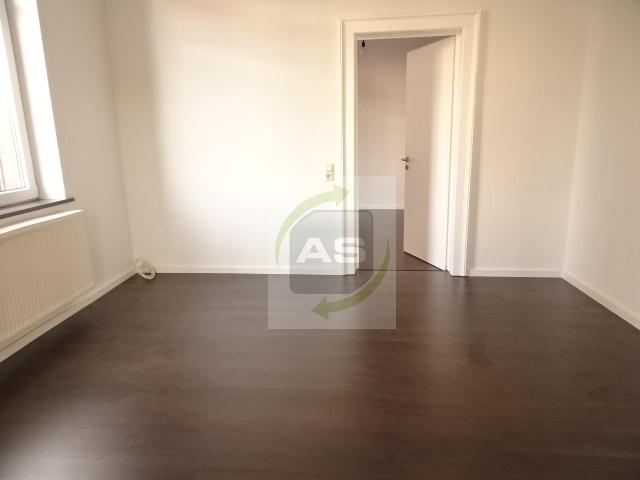Etagenwohnung Zwickau - 3 Zimmer, 86 m&sup2;, 440&euro; | Angebot:25102022