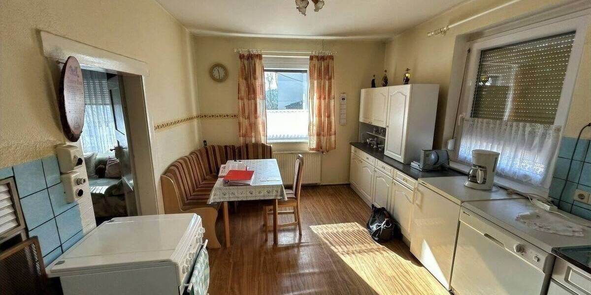 Einfamilienhaus Falkenstein - 7 Zimmer, 95 m&sup2;, 80.000&euro; | Angebot:26741161