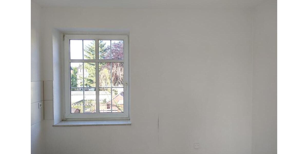 Etagenwohnung Glauchau - 1 Zimmer, 33 m&sup2;, 200&euro; | Angebot:24487631