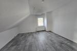 Dachgeschoßwohnung Zwickau Zwickau-West - 5 Zimmer, 110 m&sup2;, 660&euro; | Angebot:25882706