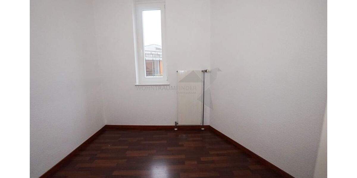 Etagenwohnung Zwickau Schedewitz - 4 Zimmer, 123 m&sup2;, 860&euro; | Angebot:25681355