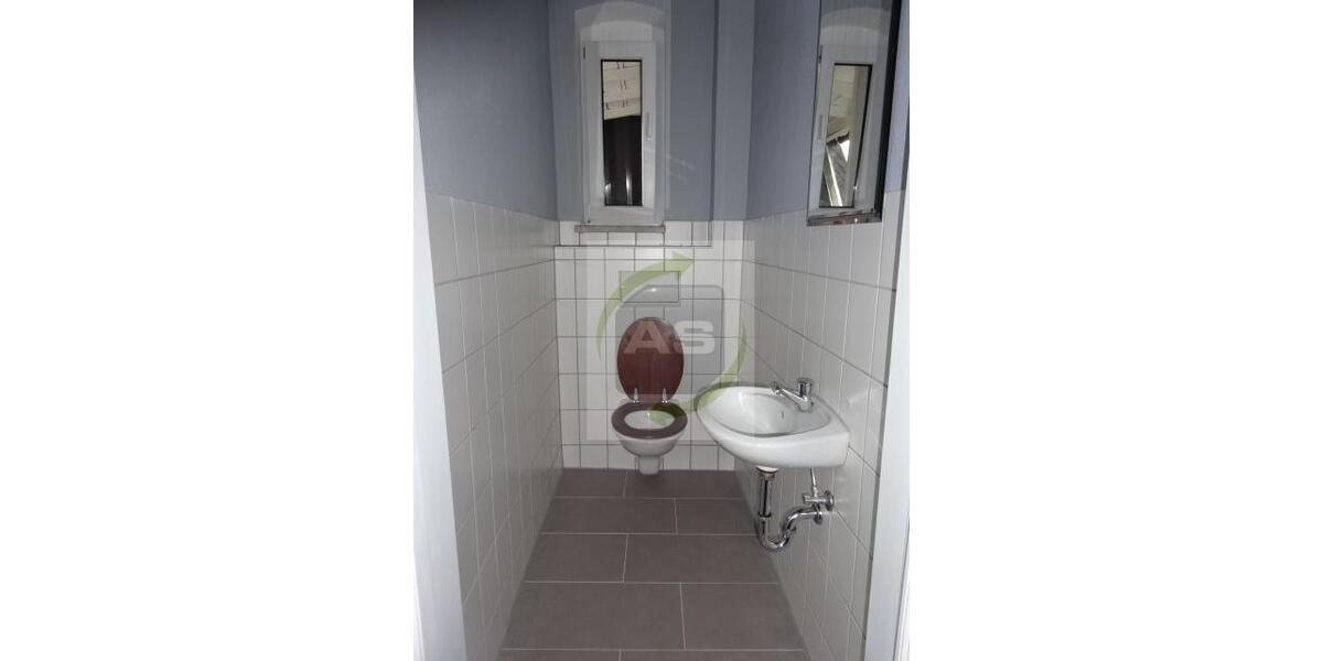 Dachgeschoßwohnung Zwickau - 2 Zimmer, 66 m&sup2;, 355&euro; | Angebot:24395223