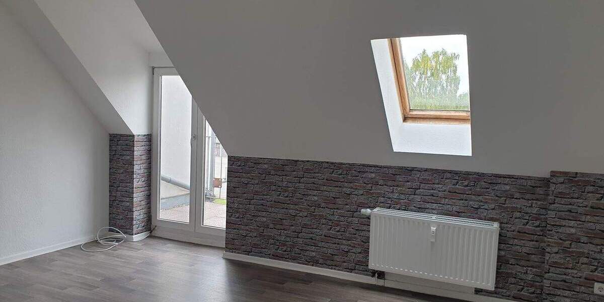 Etagenwohnung Zwickau Pölbitz - 2 Zimmer, 60 m&sup2;, 360&euro; | Angebot:25681315