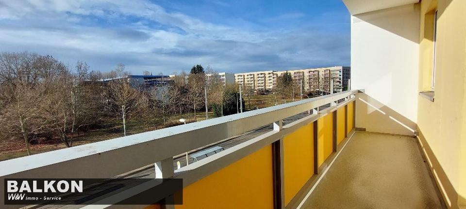 Etagenwohnung Zwickau Neuplanitz - 3 Zimmer, 71 m&sup2;, 350&euro; | Angebot:24877887