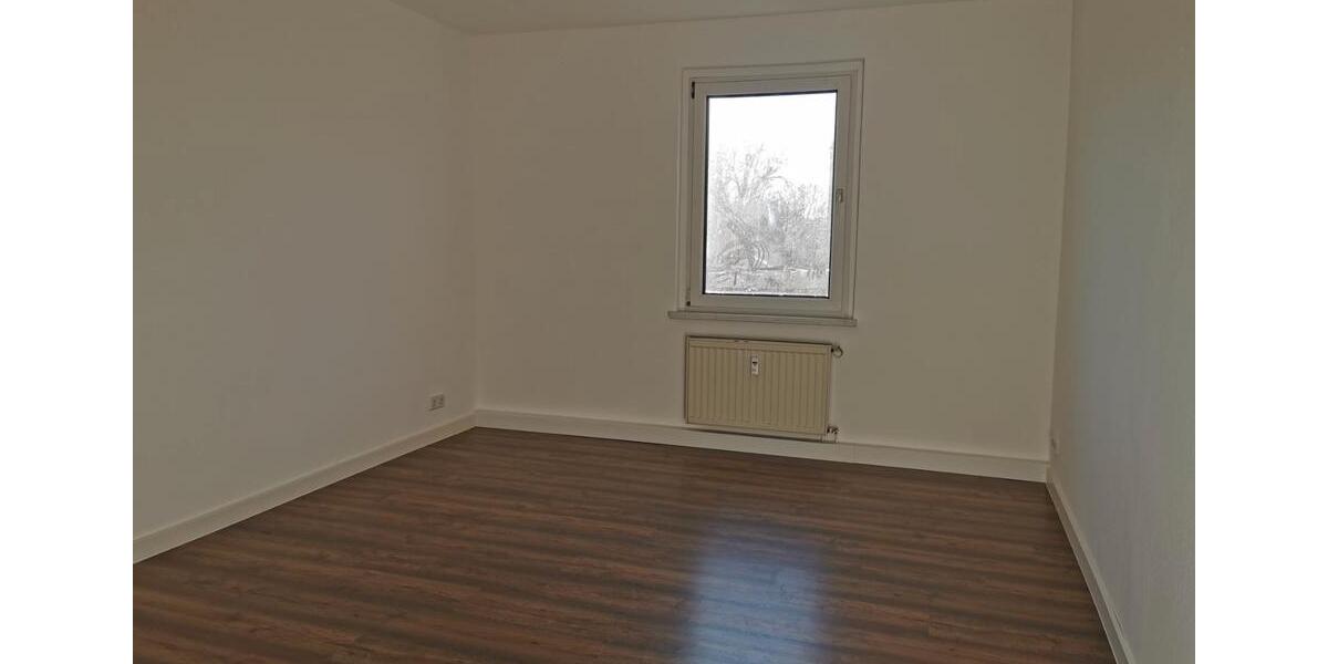 Etagenwohnung Zwickau - 4 Zimmer, 122 m&sup2;, 970&euro; | Angebot:25917458