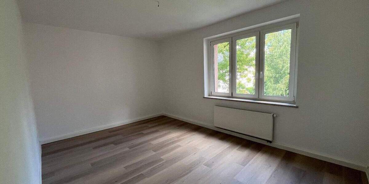 Etagenwohnung Zwickau Pölbitz - 5 Zimmer, 119 m&sup2;, 681&euro; | Angebot:25700380
