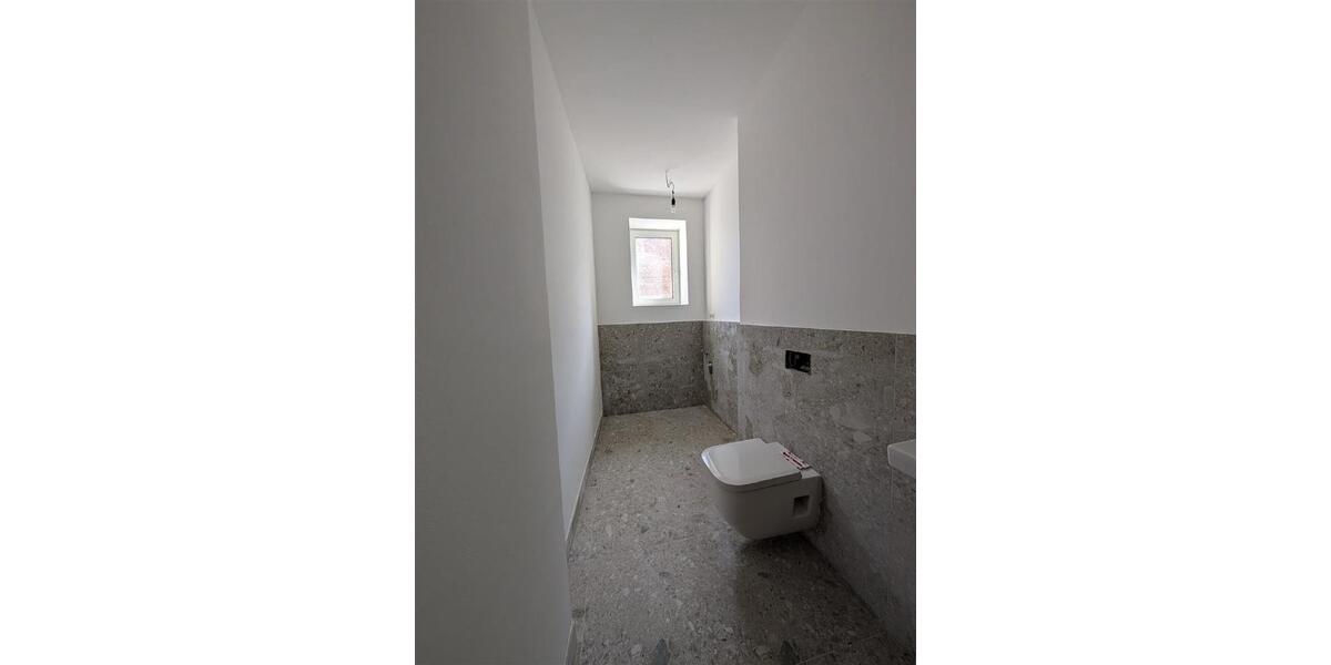 Maisonettenwohnung Zwickau - 5 Zimmer, 175 m&sup2;, 1.300&euro; | Angebot:26621738
