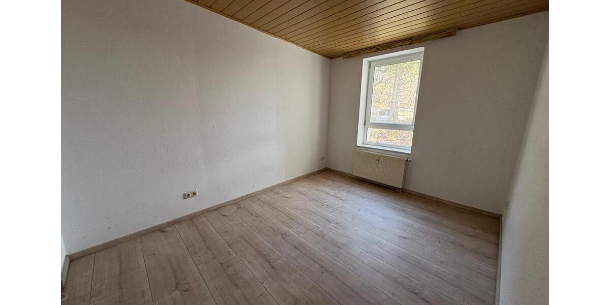 Etagenwohnung Reichenbach im Vogtland - 2 Zimmer, 51 m&sup2;, 385&euro; | Angebot:25100558