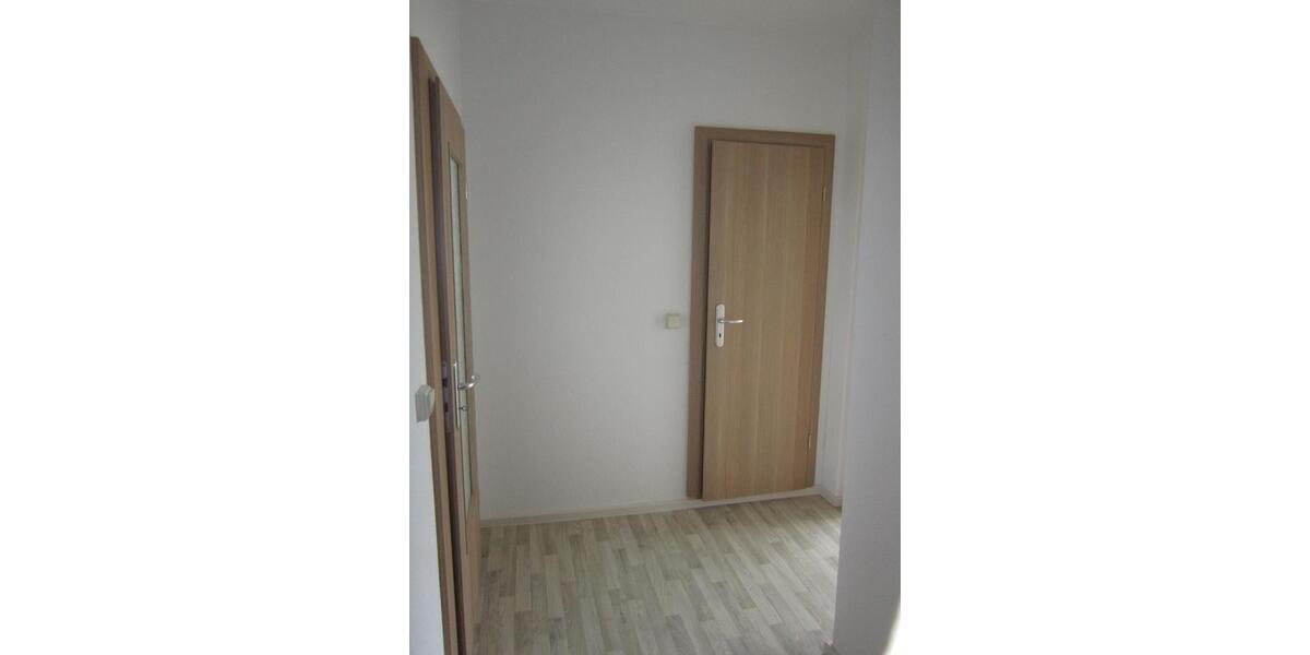 Etagenwohnung Crimmitschau - 3 Zimmer, 69 m&sup2;, 541&euro; | Angebot:23062750