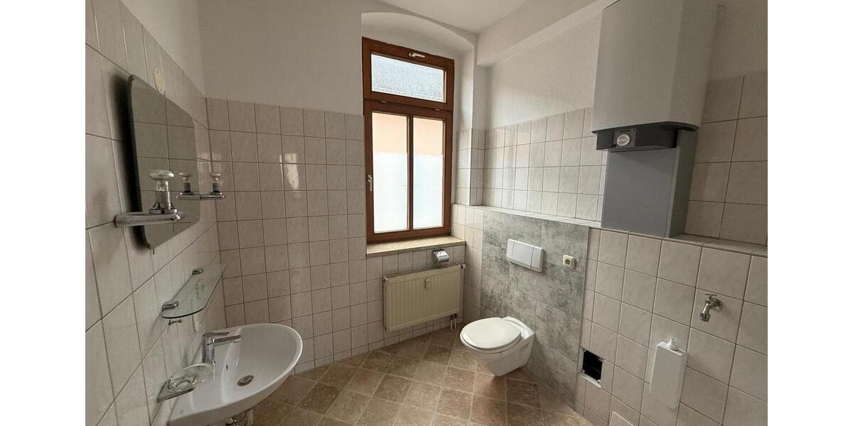 Etagenwohnung Lengenfeld - 3 Zimmer, 86 m&sup2;, 430&euro; | Angebot:25805326