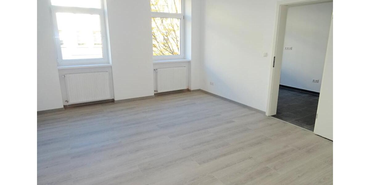 Etagenwohnung Zwickau - 4 Zimmer, 120 m&sup2;, 700&euro; | Angebot:21447983