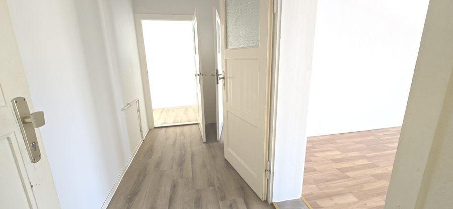 Etagenwohnung Werdau - 2 Zimmer, 63 m&sup2;, 310&euro; | Angebot:24784881