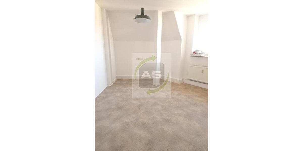 Dachgeschoßwohnung Zwickau - 3 Zimmer, 107 m&sup2;, 750&euro; | Angebot:22591271