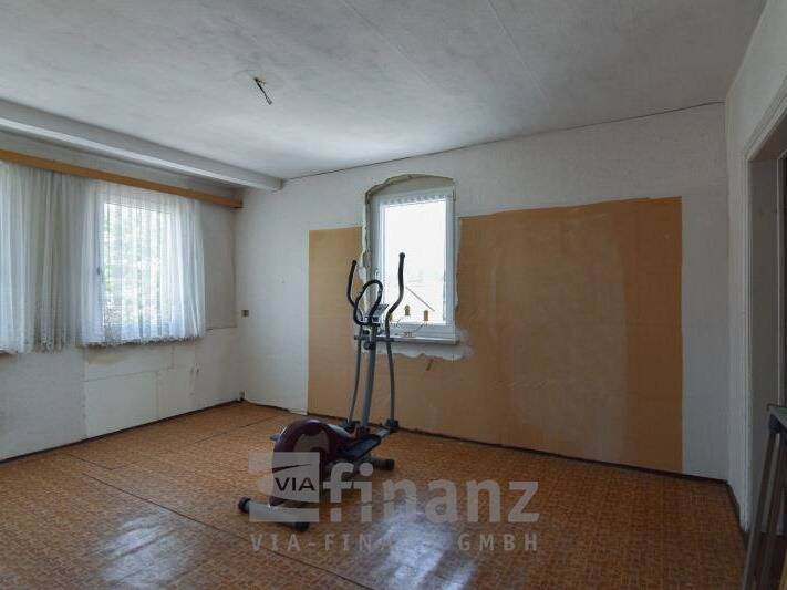 Mehrfamilienhaus, Wohnhaus Lichtentanne - 1 Zimmer, 227 m&sup2;, 75.000&euro; | Angebot:25780212