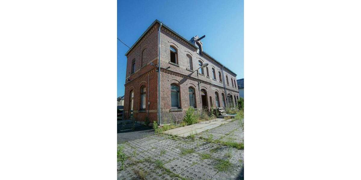 Einfamilienhaus Zwickau - 7 Zimmer, 450 m&sup2;, 230.000&euro; | Angebot:12174037