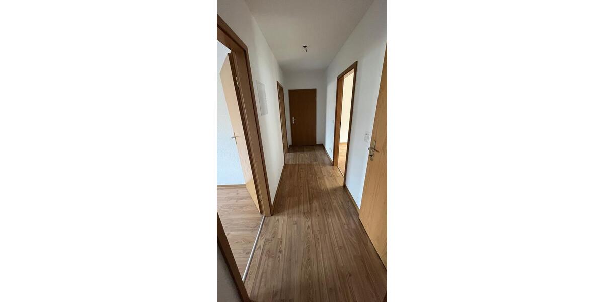 Etagenwohnung Werdau - 2 Zimmer, 60 m&sup2;, 400&euro; | Angebot:22796086