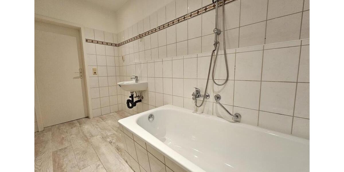 Etagenwohnung Aue-Bad Schlema Bad Schlema - 2 Zimmer, 69 m&sup2;, 380&euro; | Angebot:25867463