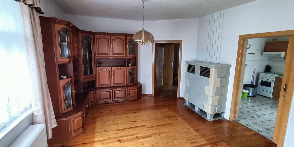 Einfamilienhaus Langenbernsdorf - 1 Zimmer, 180 m&sup2;, 173.000&euro; | Angebot:25770235