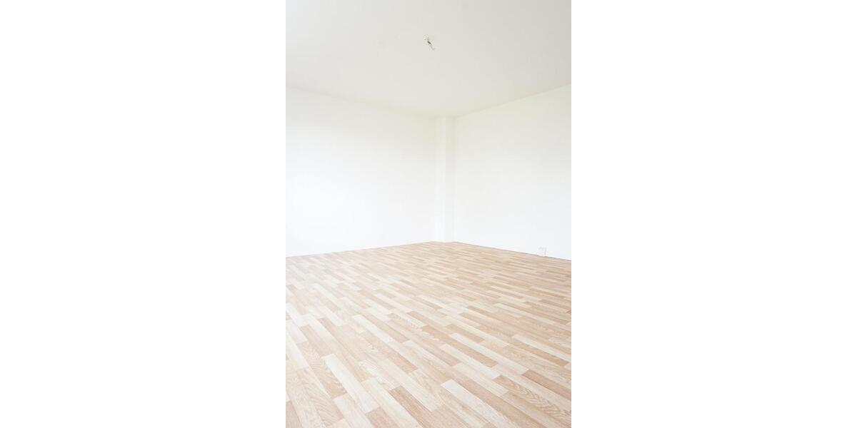 Etagenwohnung Glauchau - 1 Zimmer, 31 m&sup2;, 185&euro; | Angebot:25263505