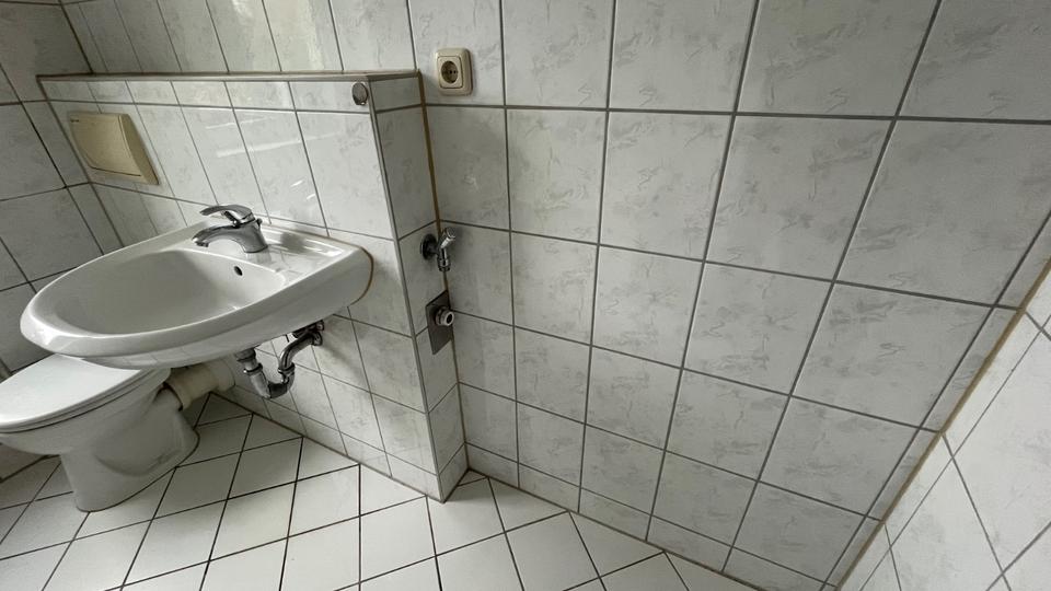 Hochparterre Werdau - 1 Zimmer, 45 m&sup2;, 250&euro; | Angebot:24295603