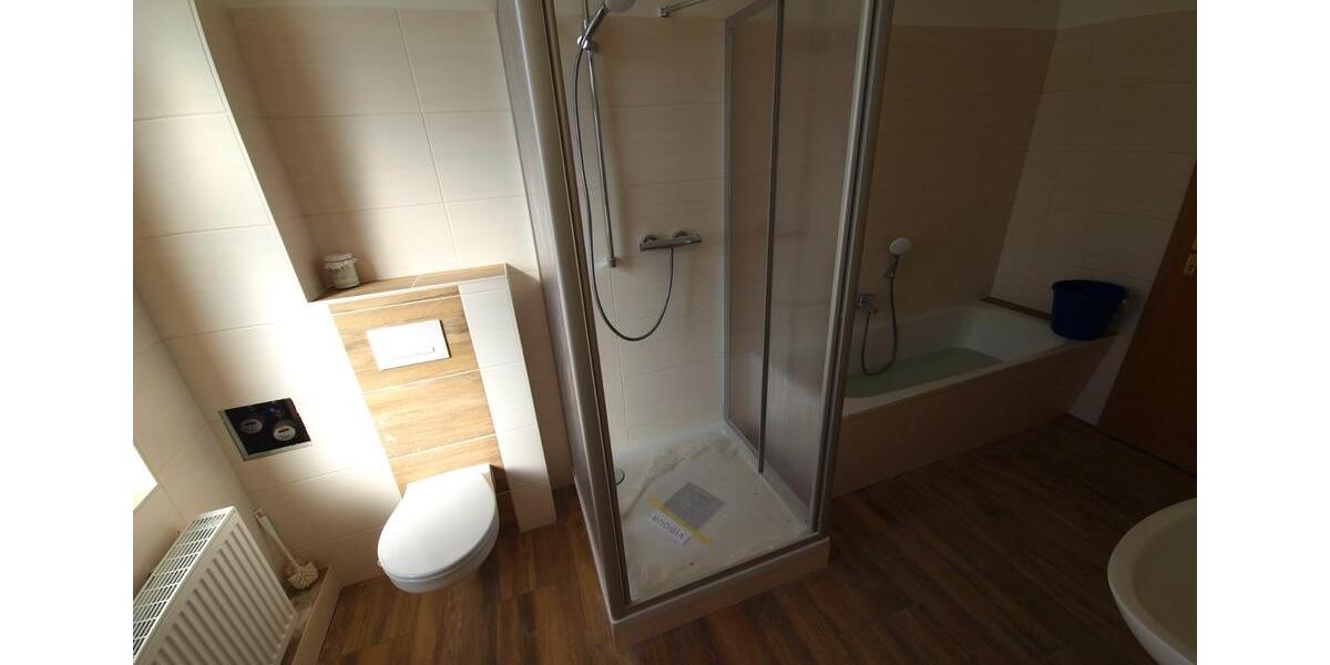 Etagenwohnung Aue-Bad Schlema Bad Schlema - 2 Zimmer, 70 m&sup2;, 380&euro; | Angebot:25418282