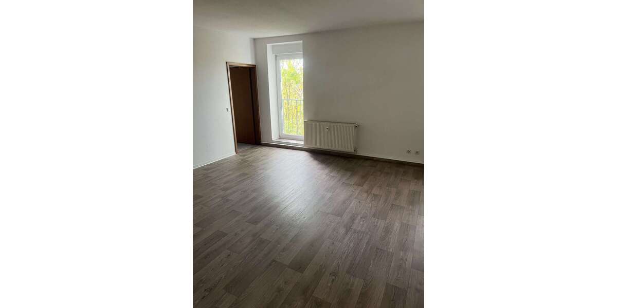 Etagenwohnung Gößnitz - 3 Zimmer, 91 m&sup2;, 410&euro; | Angebot:25200247