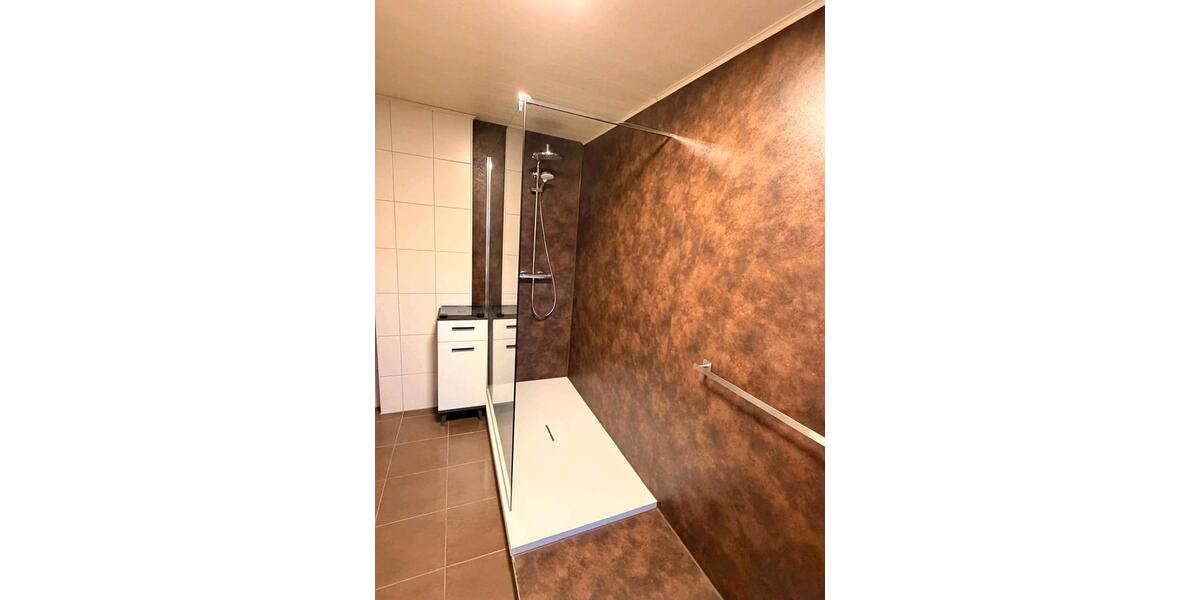 Dachgeschoßwohnung Glauchau - 2.5 Zimmer, 66 m&sup2;, 555&euro; | Angebot:24956195