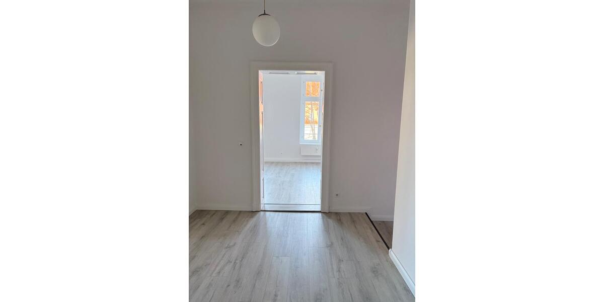 Etagenwohnung Zwickau - 3 Zimmer, 85 m&sup2;, 595&euro; | Angebot:25311291