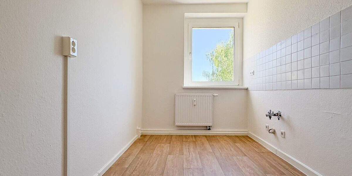 Etagenwohnung Glauchau - 4 Zimmer, 71 m&sup2;, 399&euro; | Angebot:25739825