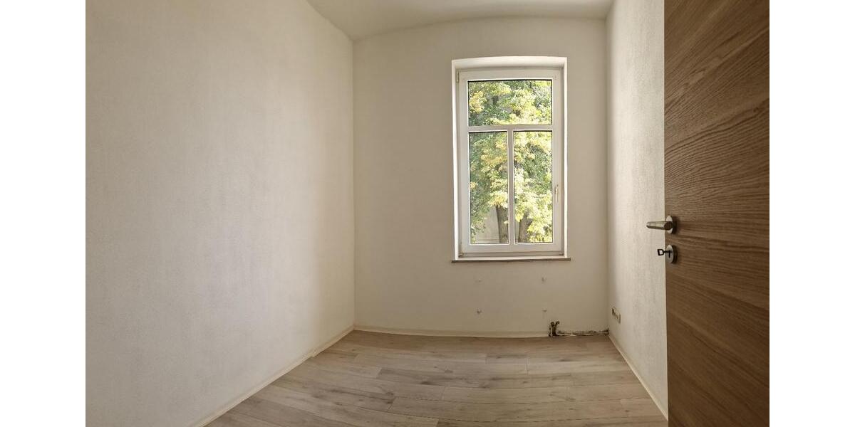 Etagenwohnung Limbach-Oberfrohna Oberfrohna - 5 Zimmer, 139 m&sup2;, 810&euro; | Angebot:26675798