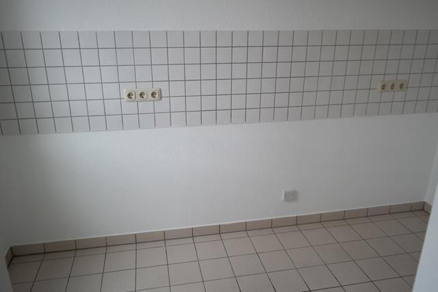 Etagenwohnung Zwickau Neuplanitz - 2 Zimmer, 41 m&sup2;, 300&euro; | Angebot:26147461