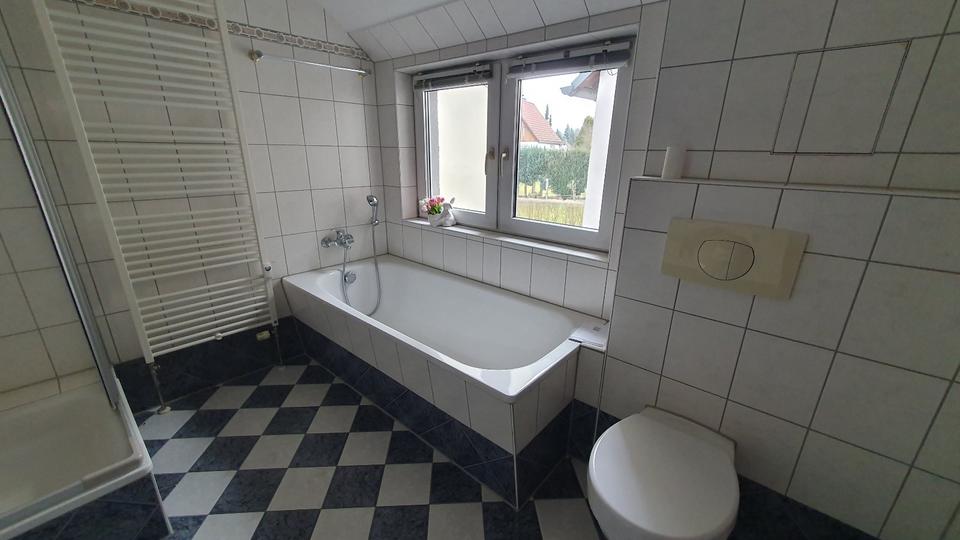 Etagenwohnung Oelsnitz (Erzgebirge) - 2 Zimmer, 62 m&sup2;, 345&euro; | Angebot:23910860