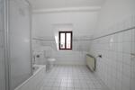 Etagenwohnung Zwickau - 4 Zimmer, 95 m&sup2;, 525&euro; | Angebot:26381226