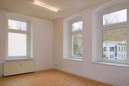 Wohnung Greiz Irchwitz - 3 Zimmer, 90 m&sup2;, 450&euro; | Angebot:25674665