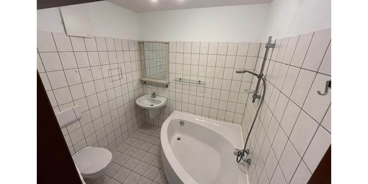 Dachgeschoßwohnung Schneeberg - 1 Zimmer, 42 m&sup2;, 240&euro; | Angebot:25894089