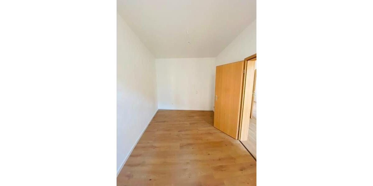 Etagenwohnung Meerane - 2 Zimmer, 58 m&sup2;, 363&euro; | Angebot:25376877