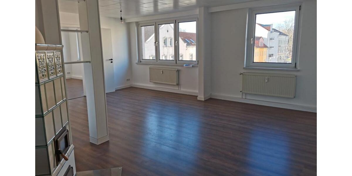 Etagenwohnung Zwickau - 4 Zimmer, 122 m&sup2;, 970&euro; | Angebot:25917458