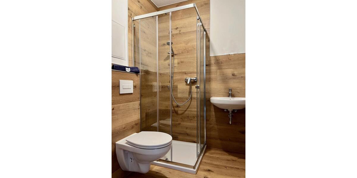 Etagenwohnung Reichenbach im Vogtland - 1 Zimmer, 36 m&sup2;, 230&euro; | Angebot:24889134