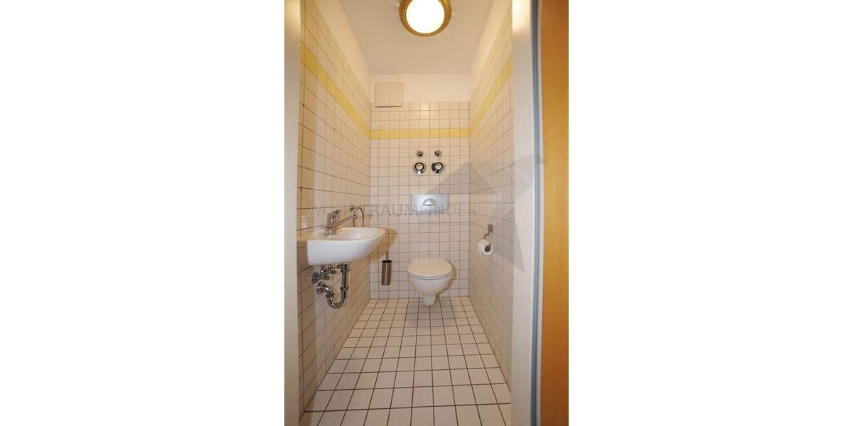 Etagenwohnung Zwickau Schedewitz - 4 Zimmer, 123 m&sup2;, 860&euro; | Angebot:25681355