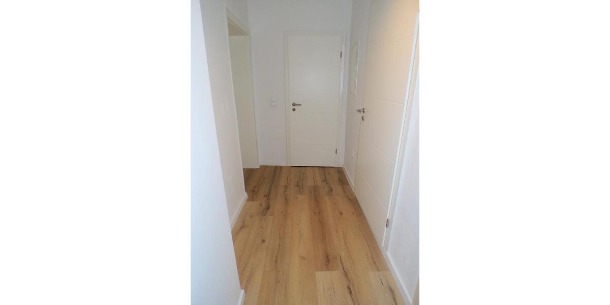 Etagenwohnung Zwickau - 2 Zimmer, 60 m&sup2;, 350&euro; | Angebot:24622144