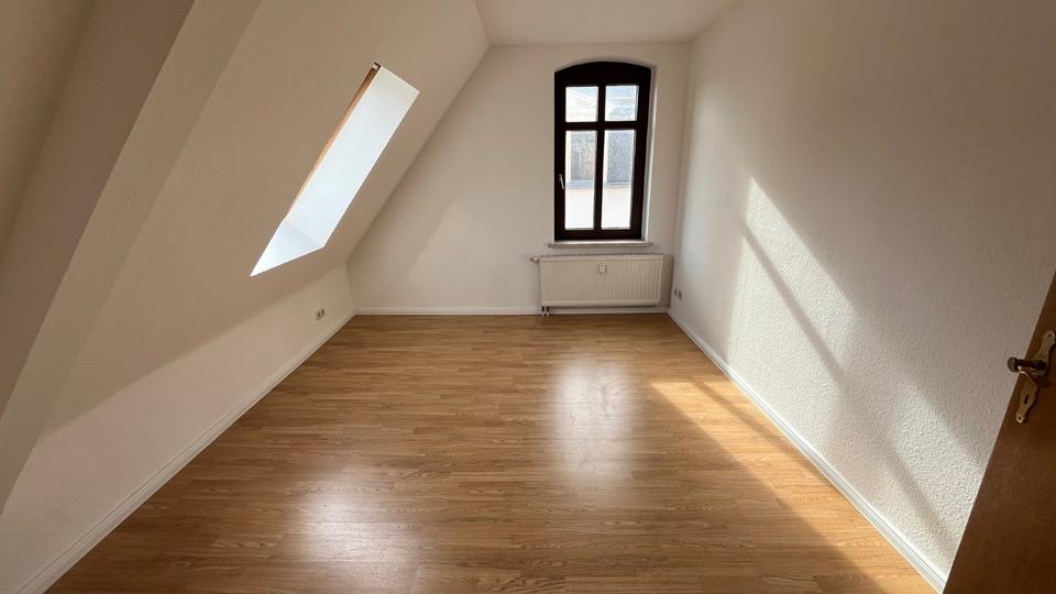 Etagenwohnung Werdau - 2 Zimmer, 51 m&sup2;, 260&euro; | Angebot:23183632
