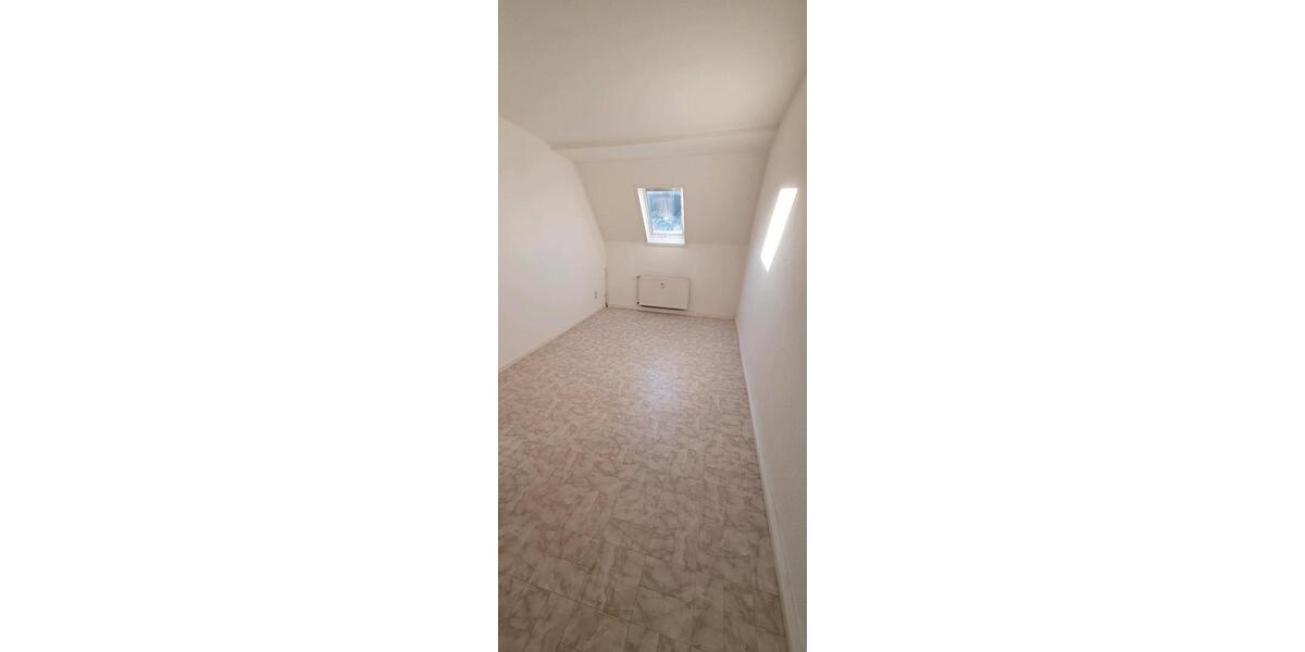 Dachgeschoßwohnung Aue-Bad Schlema Bad Schlema - 2 Zimmer, 63 m&sup2;, 520&euro; | Angebot:25830286