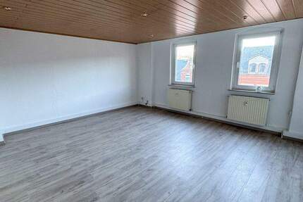 Wohnung Aue-Bad Schlema Bad Schlema - 3 Zimmer, 75 m&sup2;, 365&euro; | Angebot:25744588